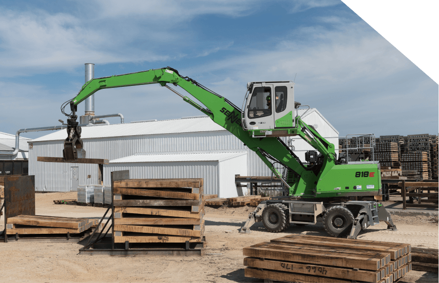 SENNEBOGEN 818 material handler