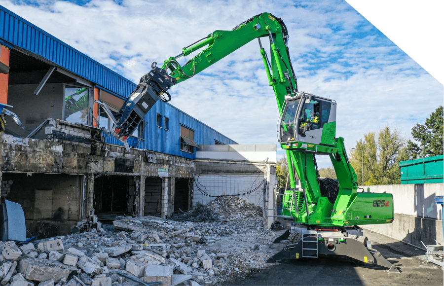 SENNEBOGEN 825 material handler