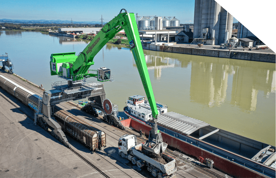 SENNEBOGEN 895 material handler